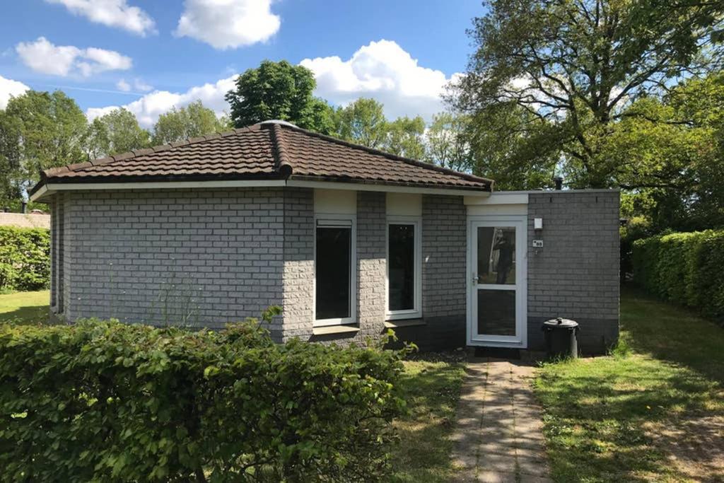Rustig Gelegen Bungalow In Mooi 하펠트 외부 사진
